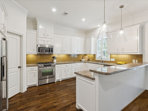 6635 Wanita Place B, Houston TX 77007