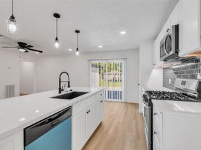 12123 Murr Way, Houston TX 77048
