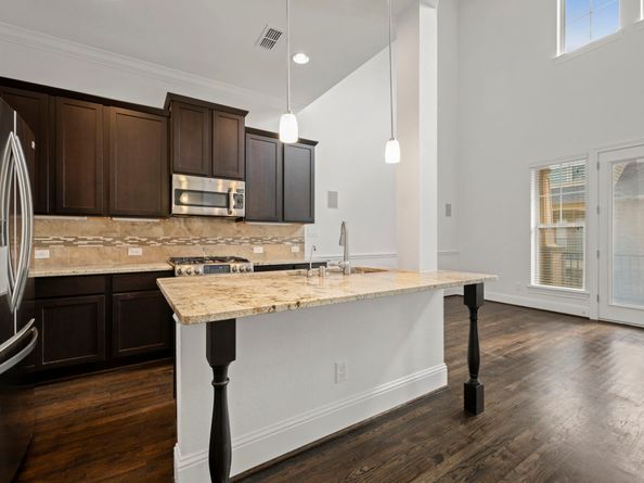 2623 Shady Woods Lane, Houston TX 77008