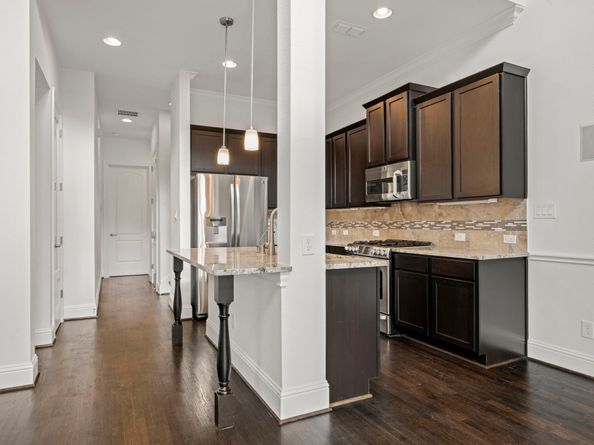 2623 Shady Woods Lane, Houston TX 77008