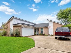 1923 Fernspray Lane, Houston TX 77084