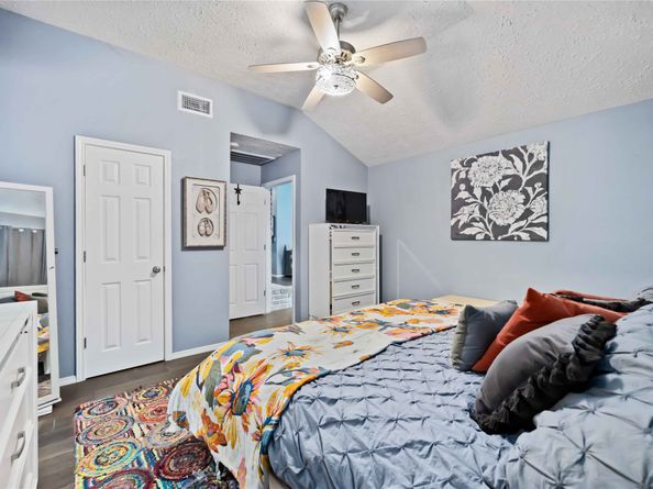 1923 Fernspray Lane, Houston TX 77084