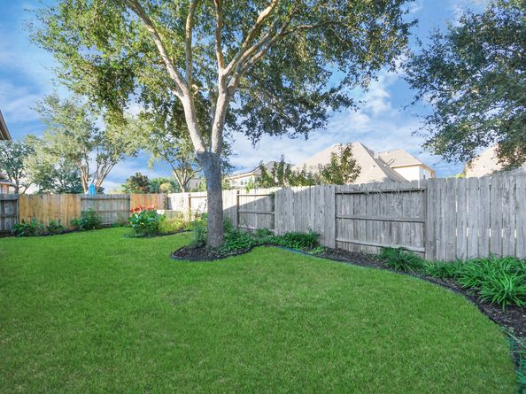 1118 Weldon Park Drive, Sugar Land TX 77479