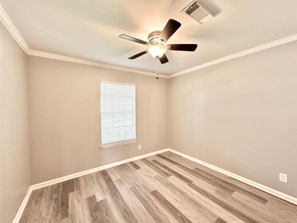 5818 Birchmont Drive, Houston TX 77092