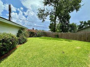 5818 Birchmont Drive, Houston TX 77092