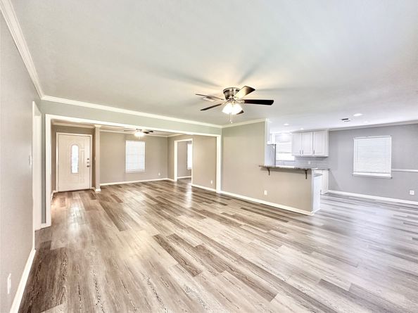 5818 Birchmont Drive, Houston TX 77092