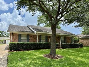 5818 Birchmont Drive, Houston TX 77092