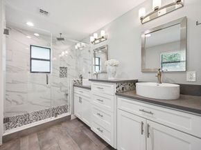 4403 Sumner Drive, Houston TX 77018