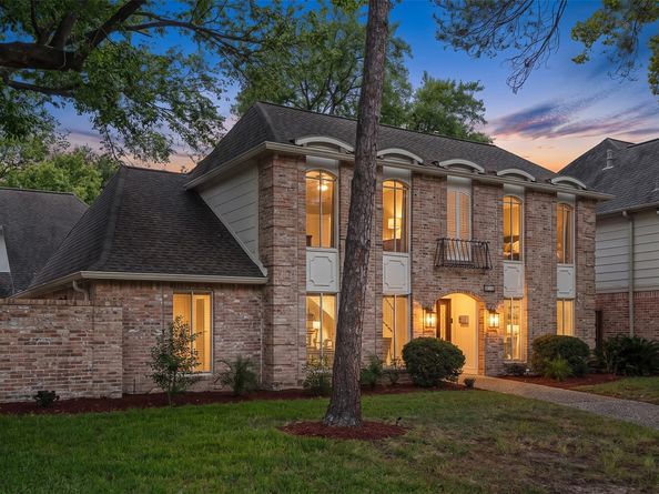 903 Crossroads Drive, Houston TX 77079