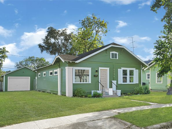 1136 Algregg Street, Houston TX 77009