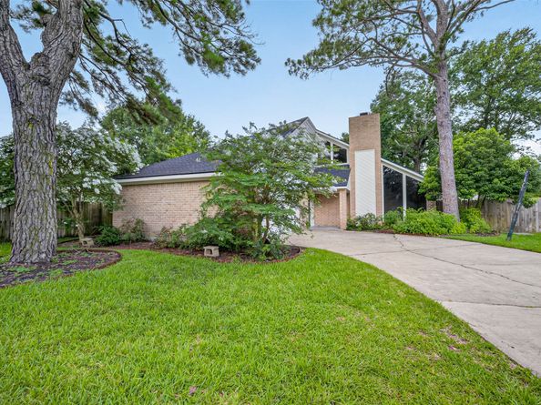 7111 Halfpenny Road, Houston TX 77095