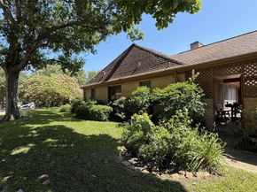 11527 Cedar Creek Drive, Houston TX 77077