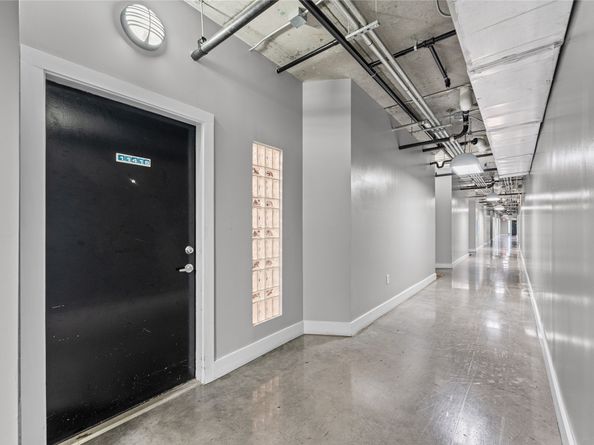 2000 Bagby Street 11416, Houston TX 77002