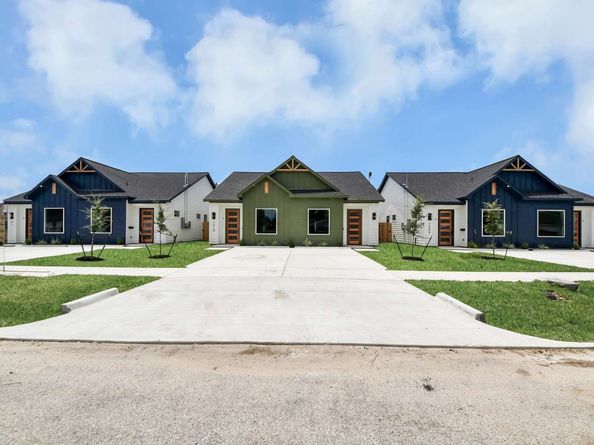 7906 Gladstone Street, Houston TX 77051