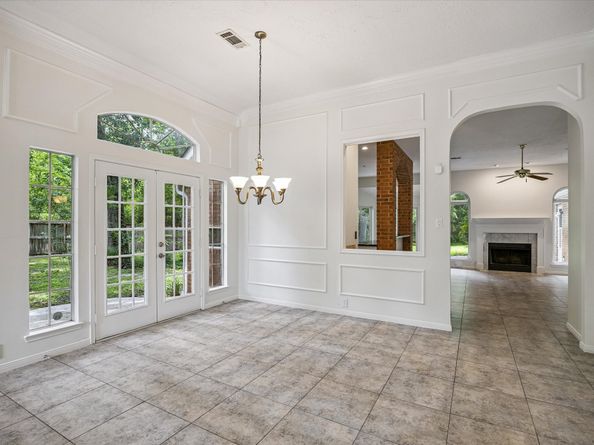 30 Skyland Place, The Woodlands TX 77381