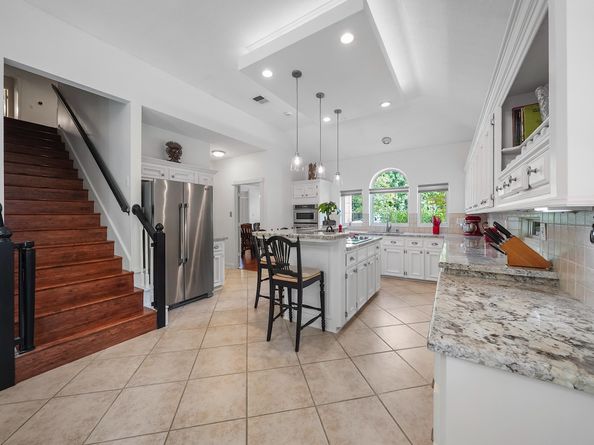 5 Hidden Pond Place, The Woodlands TX 77381