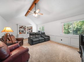 5 Hidden Pond Place, The Woodlands TX 77381