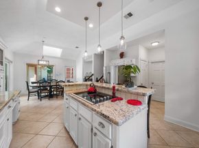 5 Hidden Pond Place, The Woodlands TX 77381