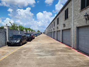 7399 Regency Square Court 7399, Houston TX 77036