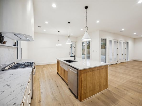 1918 Spillers Lane, Houston TX 77043