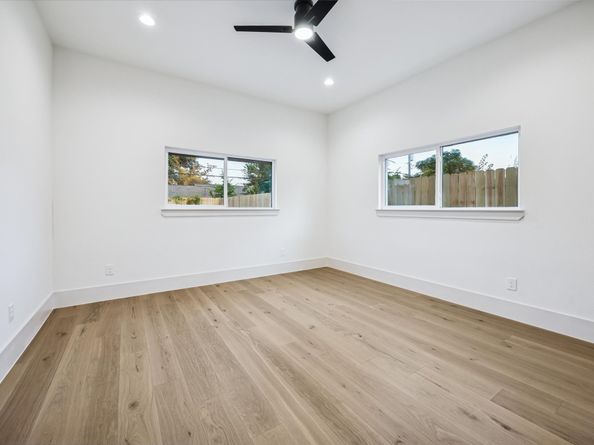 1918 Spillers Lane, Houston TX 77043