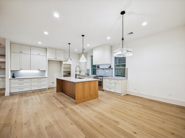 1918 Spillers Lane, Houston TX 77043