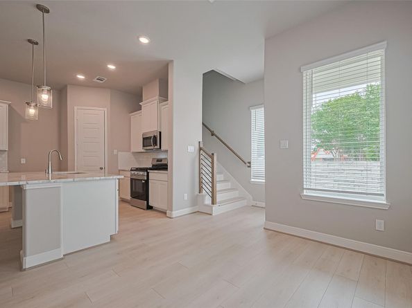 8925 Grovner Place, Houston TX 77055