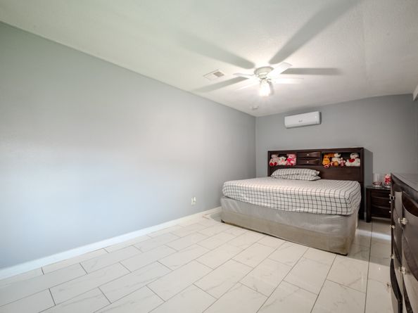 6806 Santa Rita Drive, Houston TX 77083