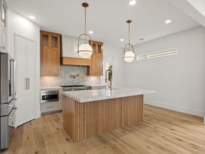 710 Waverly Street D, Houston TX 77007