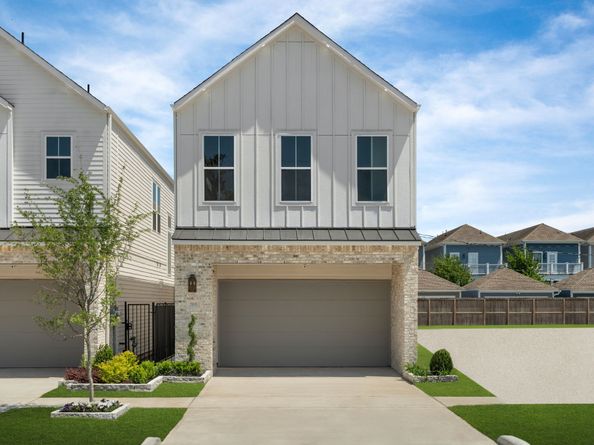 710 Waverly Street D, Houston TX 77007
