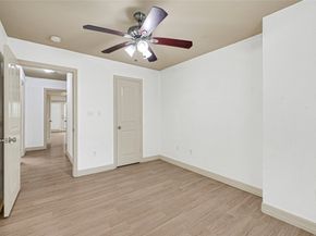 2905 Baer Street 6, Houston TX 77020