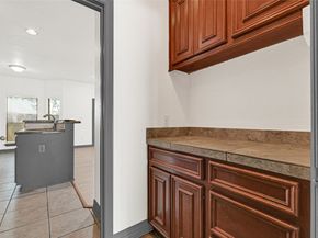 2905 Baer Street 6, Houston TX 77020