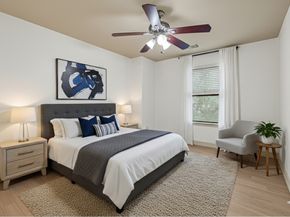 2905 Baer Street 6, Houston TX 77020