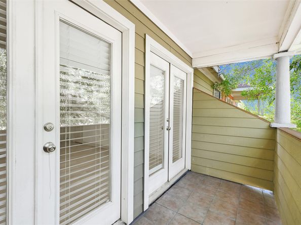 2905 Baer Street 6, Houston TX 77020