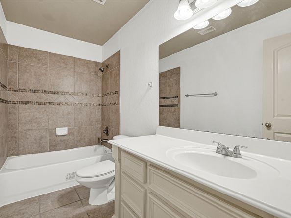 2905 Baer Street 6, Houston TX 77020