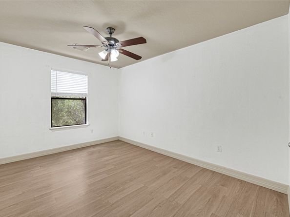 2905 Baer Street 6, Houston TX 77020
