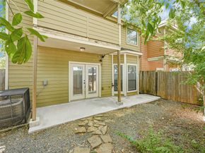 2905 Baer Street 6, Houston TX 77020