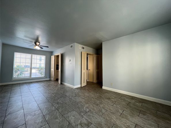 6200 W Tidwell Road 902, Houston TX 77092