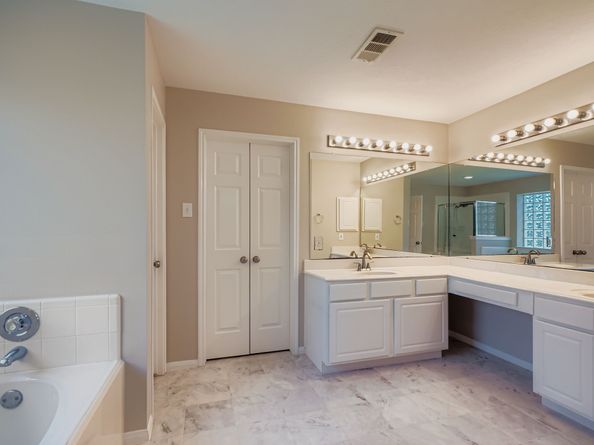 7903 Belterraza Court, Houston TX 77083