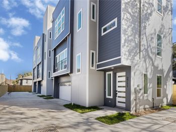 2707 Dennis Street