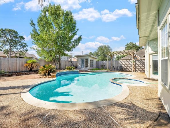 7042 River Garden Drive, Houston TX 77095