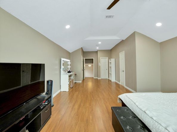 7042 River Garden Drive, Houston TX 77095