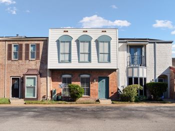 7700 Creekbend Drive