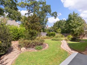 39 Pebble Cove Drive, The Woodlands TX 77381
