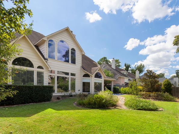 39 Pebble Cove Drive, The Woodlands TX 77381