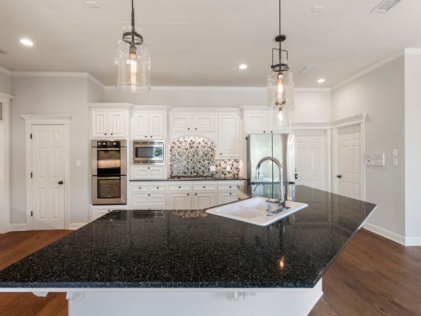 39 Pebble Cove Drive, The Woodlands TX 77381