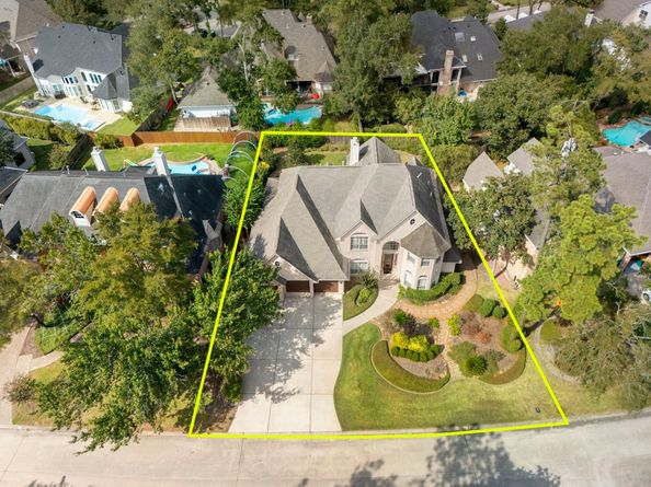 39 Pebble Cove Drive, The Woodlands TX 77381