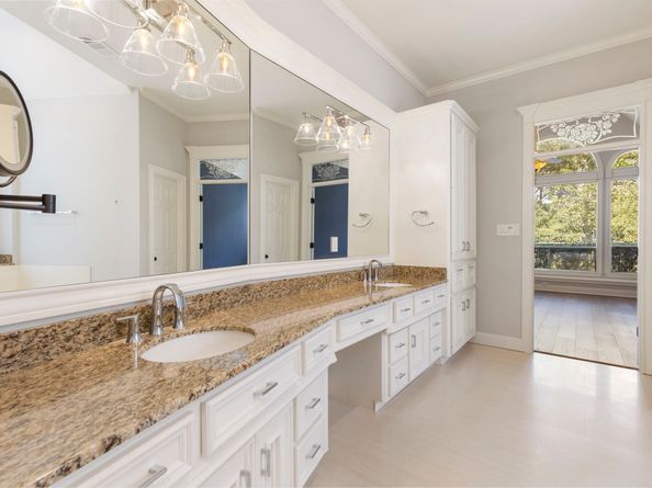 39 Pebble Cove Drive, The Woodlands TX 77381