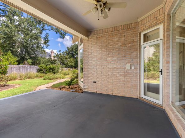 39 Pebble Cove Drive, The Woodlands TX 77381