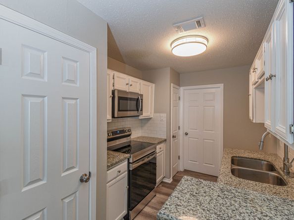 13126 Townwood Drive, Houston TX 77045